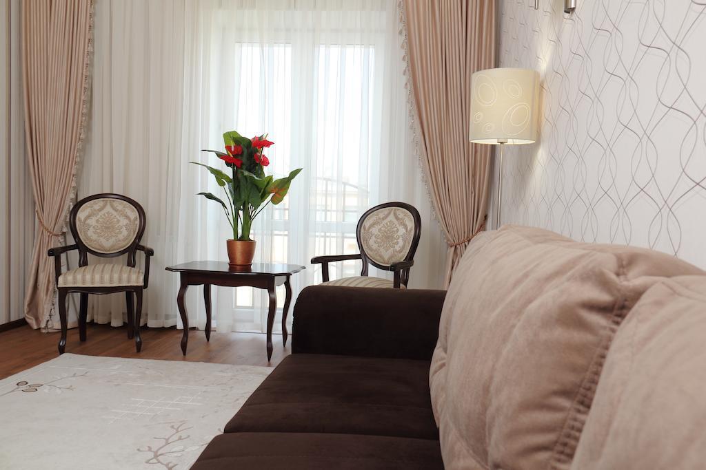 Hotel Aristokrat Poltava Phòng bức ảnh
