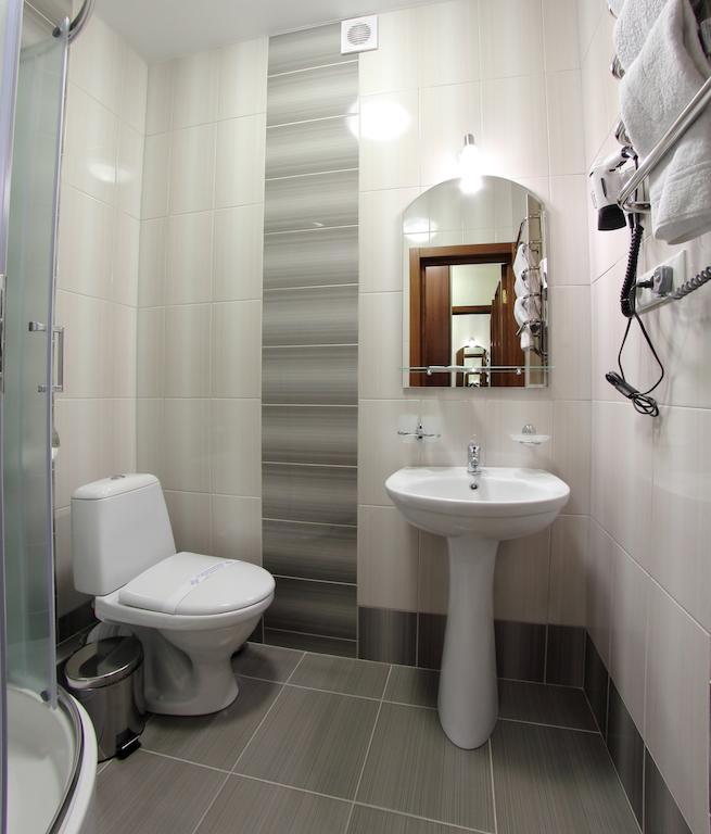 Hotel Aristokrat Poltava Phòng bức ảnh